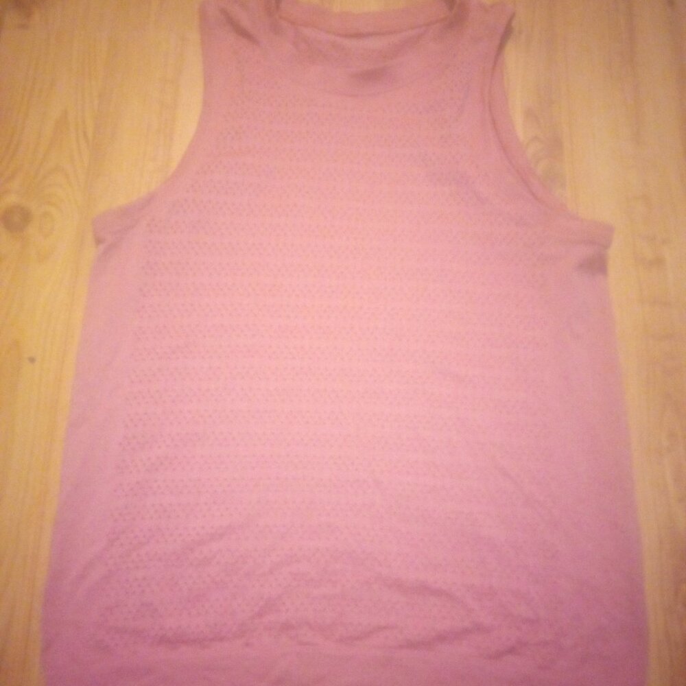 Lululemon top